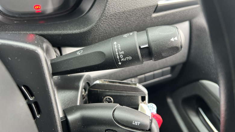 Vauxhall Vivaro L1 Diesel 2900 1.5d 100PS Dynamic H1 Van